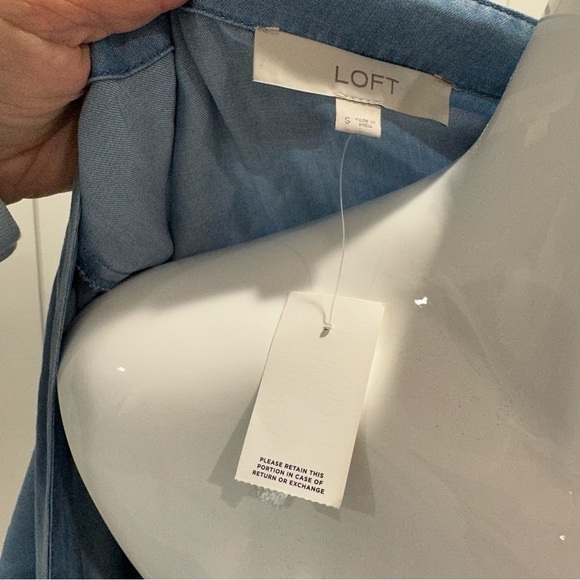 LOFT Chambray Wrap Top Short Flutter Sleeve V Neck Lyocell Blouse Small - Picture 4 of 8